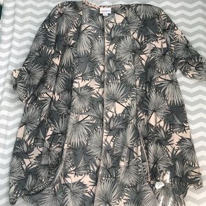 Size 3 euc lularoe bianka